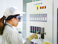 Products and Solutions ＞ Exhaust Gas Purification Catalysts